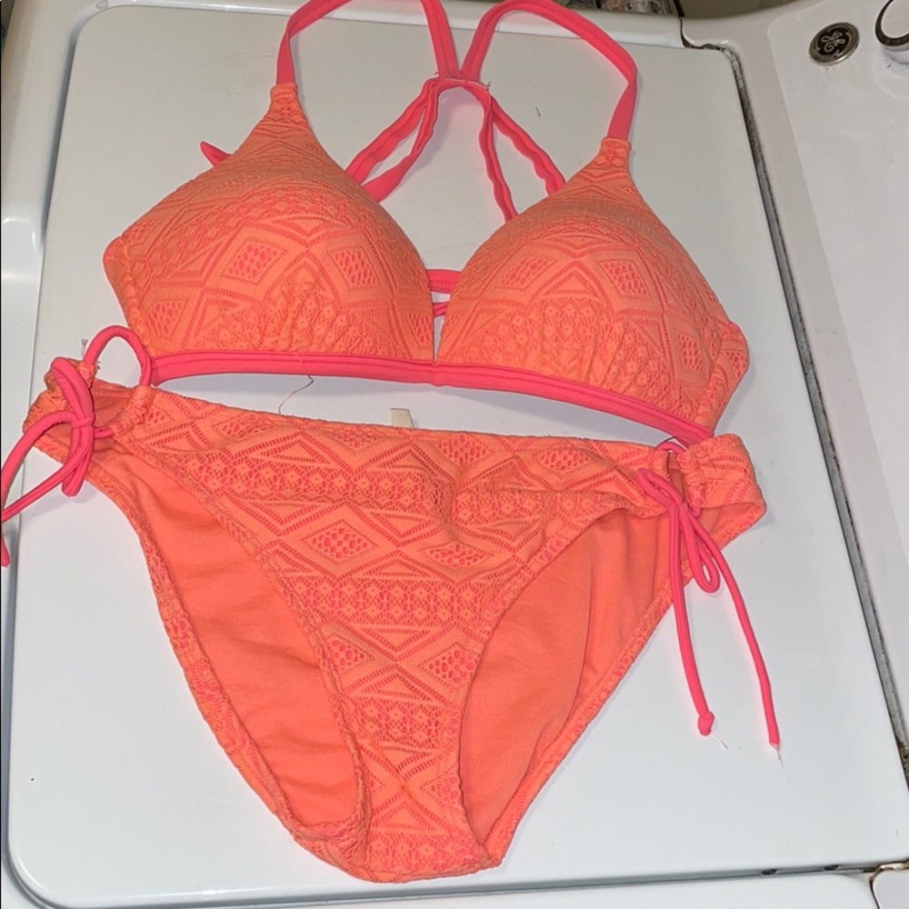 Red Camel/ XL bikini top- L bikini bottoms